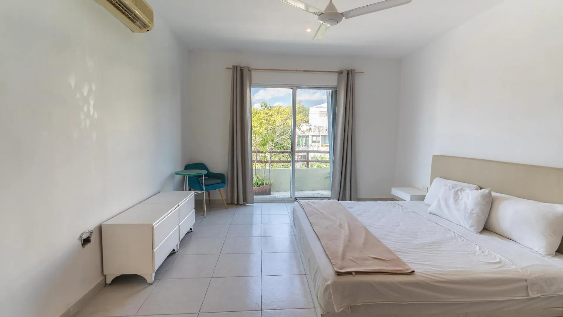 Margaritas Condos In Downtown Of Playa Playa del Carmen Apartment